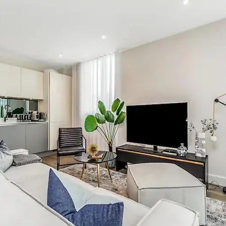 Pass The Keys Penthouse Oasis In Trendy Fulham شقة