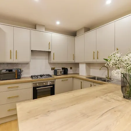 The Bayswater Gardens - Bright 3bdr * London