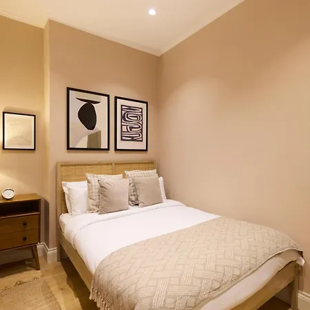 The Bayswater Gardens - Bright 3bdr *