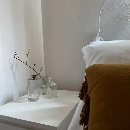 3 Bedroom Flat In Maida Vale *