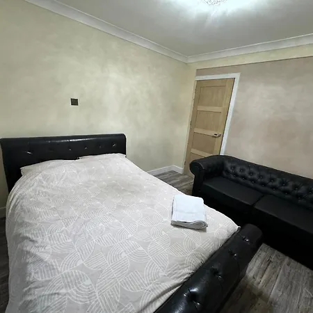 度假居 Modern 4-bedroom Entire House With Garden *