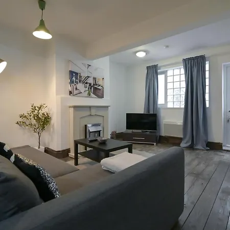 Stoke Newington Studio By Dc Apartment