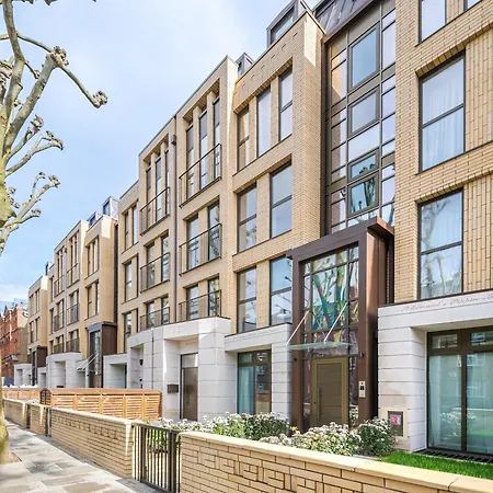 Arcadia Residences - Luxury In Kensington Apartment