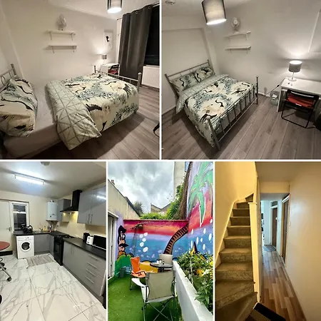 Private In Trendy East Guest house