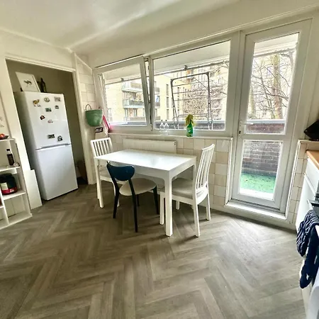Guest house Bow London
