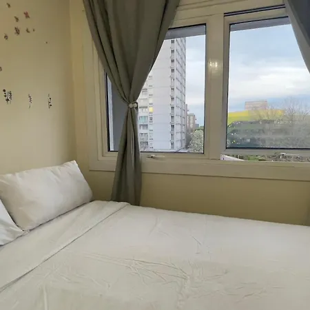 Charming For Rent Ideal For Tourists Near Portobello Market Guest house London