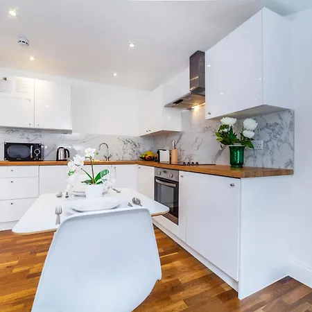 Apartment Immensely Beautiful Studio, 5 Min To Paddington London