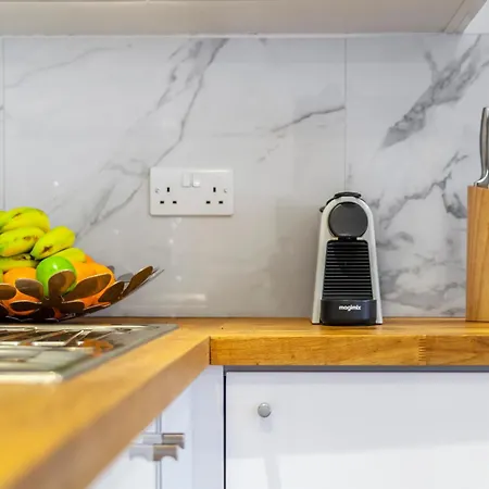 Apartment Immensely Beautiful Studio, 5 Min To Paddington London