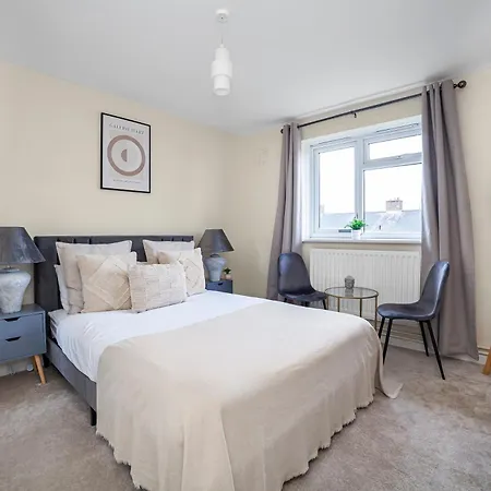 The Wimbledon Park Luxury Apartment