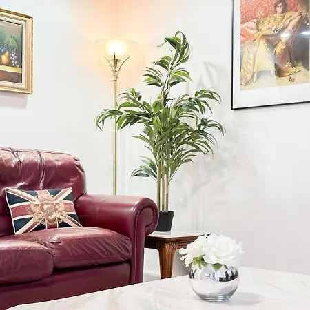 Cosy 3 Bedroom 3 Bathroom Flat With Private Garden- Maida Vale, Near Paddington