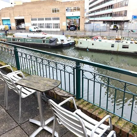 Broadway Market Live Apartment *