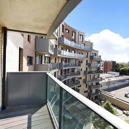 Tower Bridge Apartment *