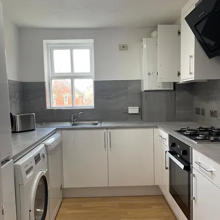 2bed Cozy Spacious - 15min To Canary Wharf O2 Excel London