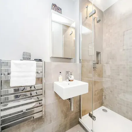 شقة Pass The Keys Penthouse Oasis In Trendy Fulham لندن