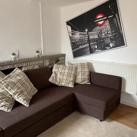Apartment 3 Bedroom Flat In Maida Vale London