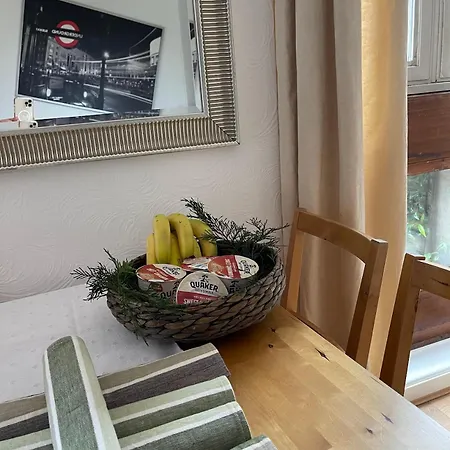 3 Bedroom Flat In Maida Vale Apartment *