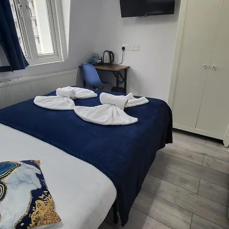 Argyle Square Hotel *