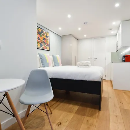 Earls Court East Serviced By Stayprime 3* London