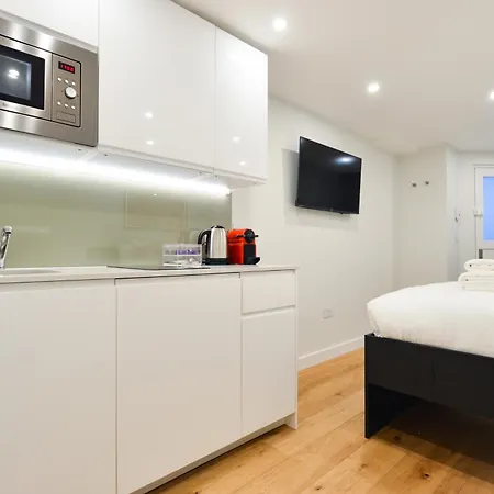 Earls Court East Serviced By Stayprime 3* London