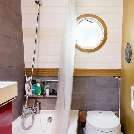 Slash Arts Houseboat On Secluded Mooring In *