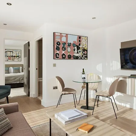 The Chronicle By Supercity Aparthotel London