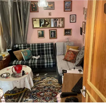 In Zone 2 Apartment London