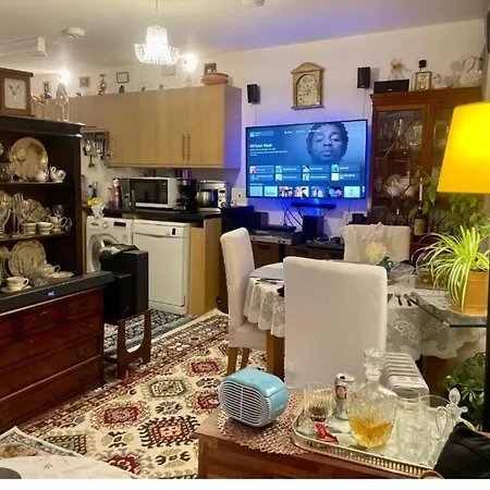 Apartment In Zone 2 *