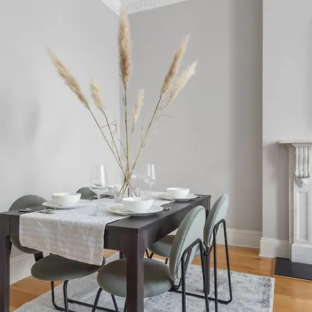 Apartment Parea Living - Notting Hill, Stylish 1-bedroom Flat, Private Gardens, Remote Working *