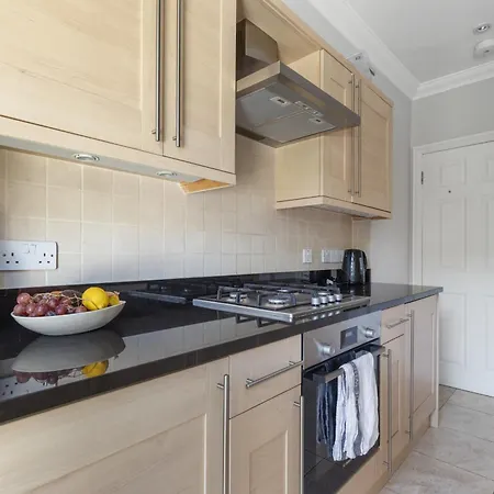 Apartment Parea Living - Notting Hill, Stylish 1-bedroom Flat, Private Gardens, Remote Working London