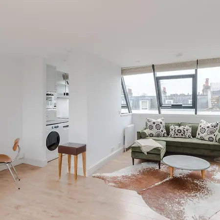 Light-filled Primrose Hill Rooftop Retreat Apartment London