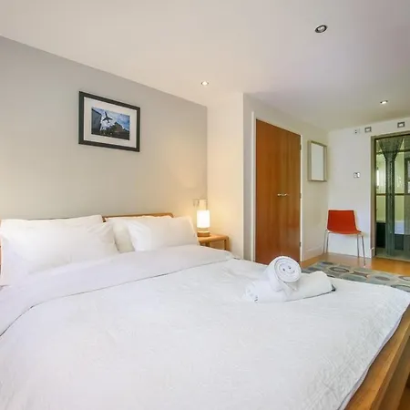 Apartman Large Luxurious Private Terrace - For 6 *