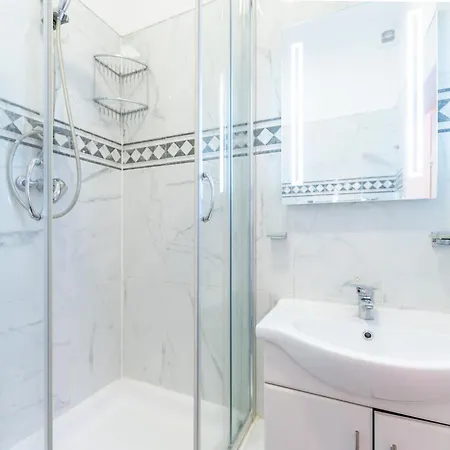 Luxury 4 Bedroom Flat In Sussex Gardens Apartamento