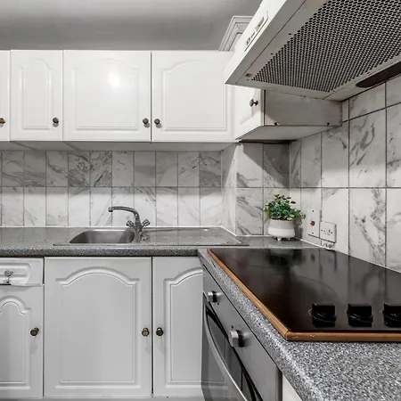 Baker 204 London