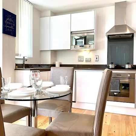 Dockland Excel 2 Bedroom * Londyn