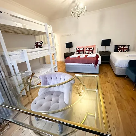 Holiday home Beahive House Redbridge