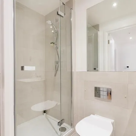 Fitzrovia & Soho - 2br With Balcony - Cityapartmentstay *