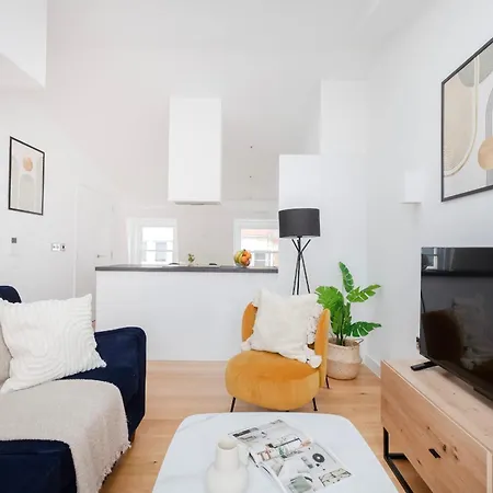 Apartment Fitzrovia & Soho - 2br With Balcony - Cityapartmentstay London