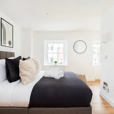 Fitzrovia & Soho - 2br With Balcony - Cityapartmentstay Apartment