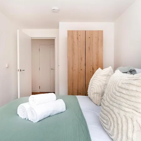 Apartment Fitzrovia & Soho - 2br With Balcony - Cityapartmentstay