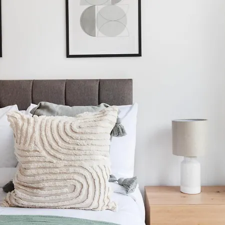 Fitzrovia & Soho - 2br With Balcony - Cityapartmentstay Apartment