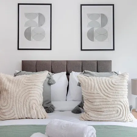 Apartment Fitzrovia & Soho - 2br With Balcony - Cityapartmentstay *