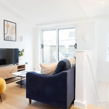 Apartment Fitzrovia & Soho - 2br With Balcony - Cityapartmentstay