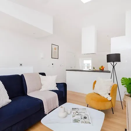 Apartment Fitzrovia & Soho - 2br With Balcony - Cityapartmentstay London