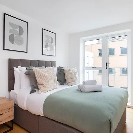 Apartment Fitzrovia & Soho - 2br With Balcony - Cityapartmentstay