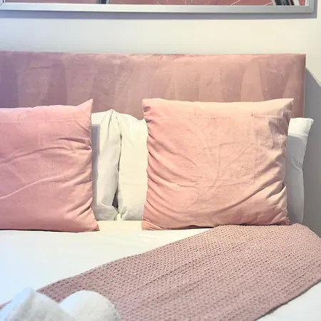 Homestay Hyde Park Corner House
