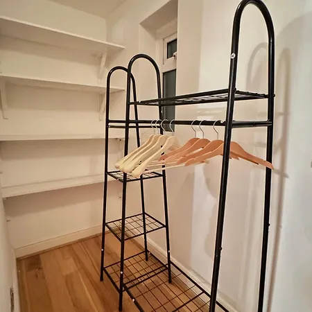 Homestay Hyde Park Corner House
