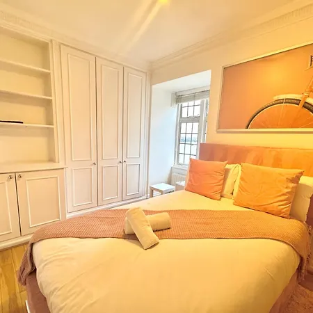Homestay Hyde Park Corner House London