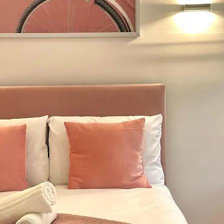 Hyde Park Corner House Homestay
