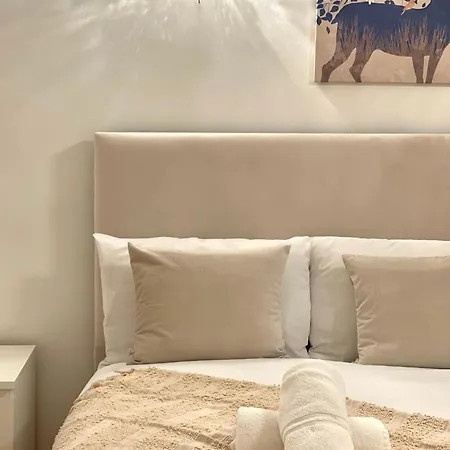 Hyde Park Corner House Homestay