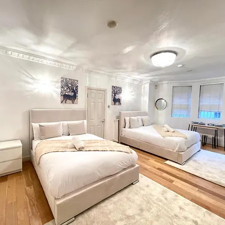Homestay Hyde Park Corner House London
